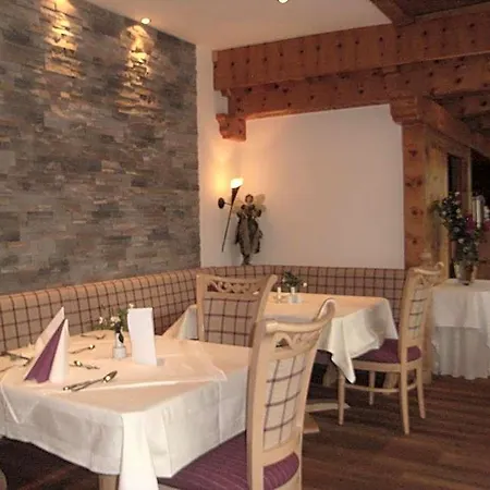 Hotel Zum Toni 3*